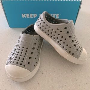 Grey Native toddler size 4C.